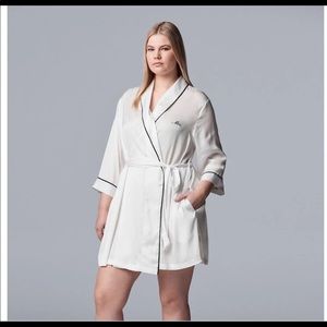 Plus size bride robe.